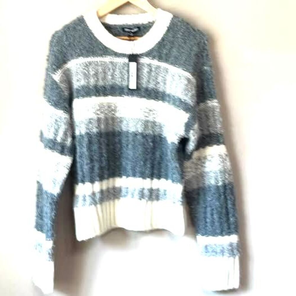 Steve Madden NWT AUBRIE gorgeous gray and white sweater size L ￼/$99